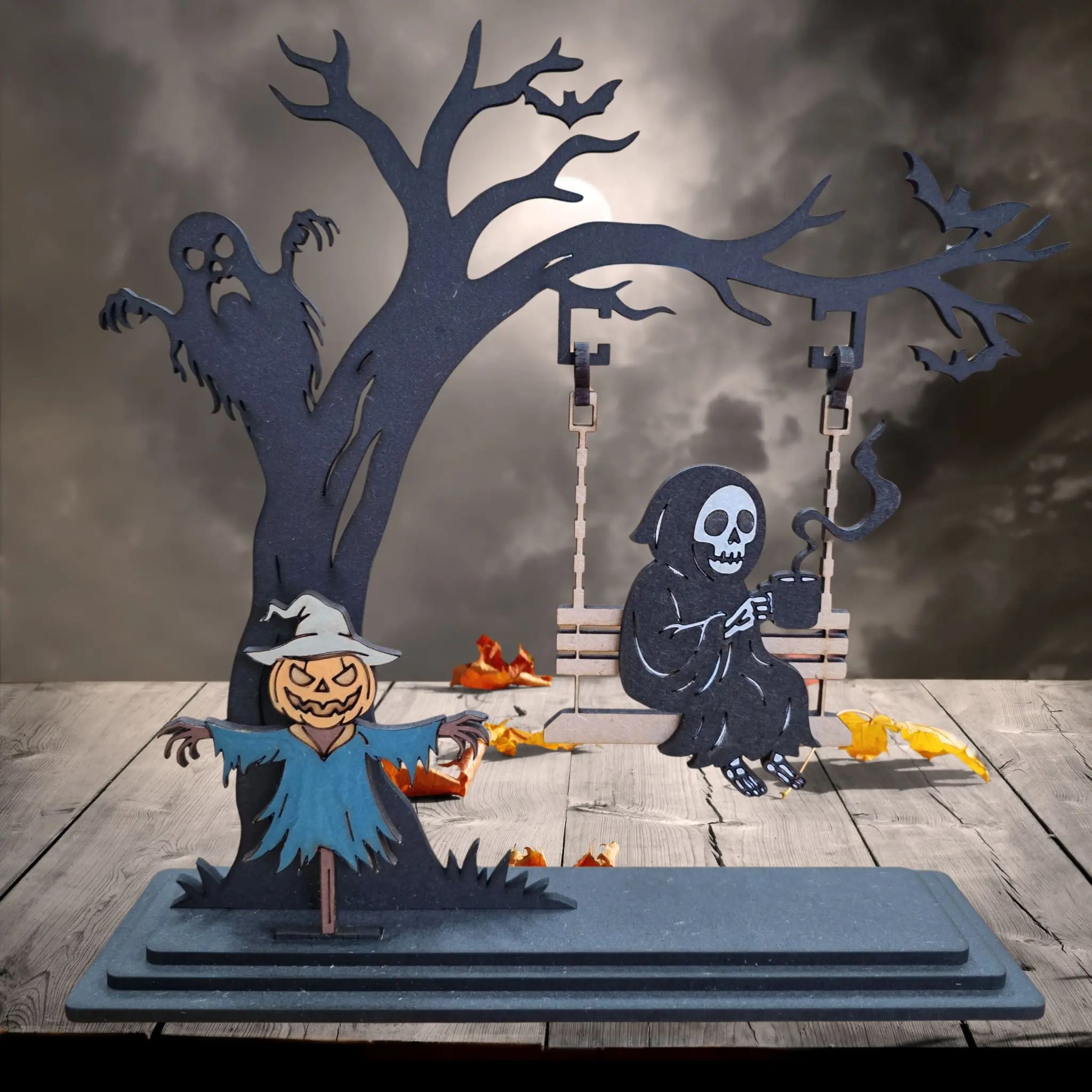 Halloween Tree Stand Display – Hand Painted & Finished
