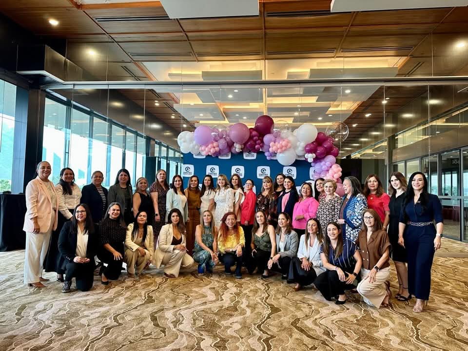 Diez años impulsando el liderazgo femenino en la industria de Nuevo León