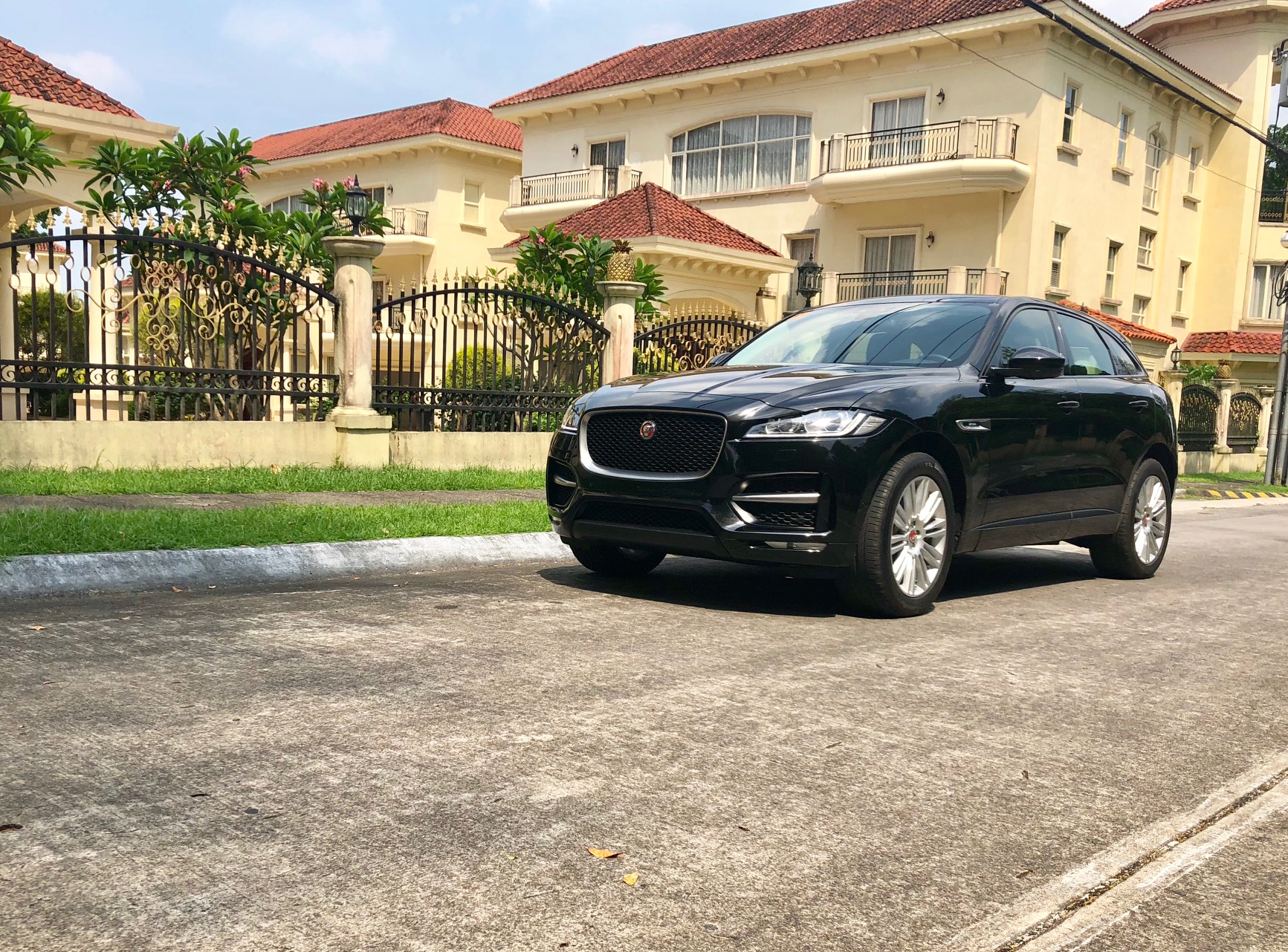2020 Jaguar I Pace Ev400 Unveiled Electric Jaguar Luxury Suv