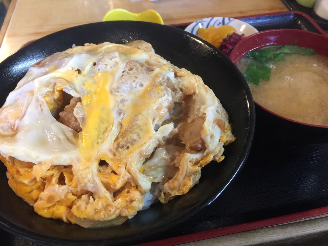 わっしょい カツ丼定食 600円 西早稲田 居酒屋のランチメニュー Butabelog