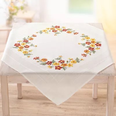 Nappes &amp; chemins de table à broder - buttinette - loisirs créatifs
