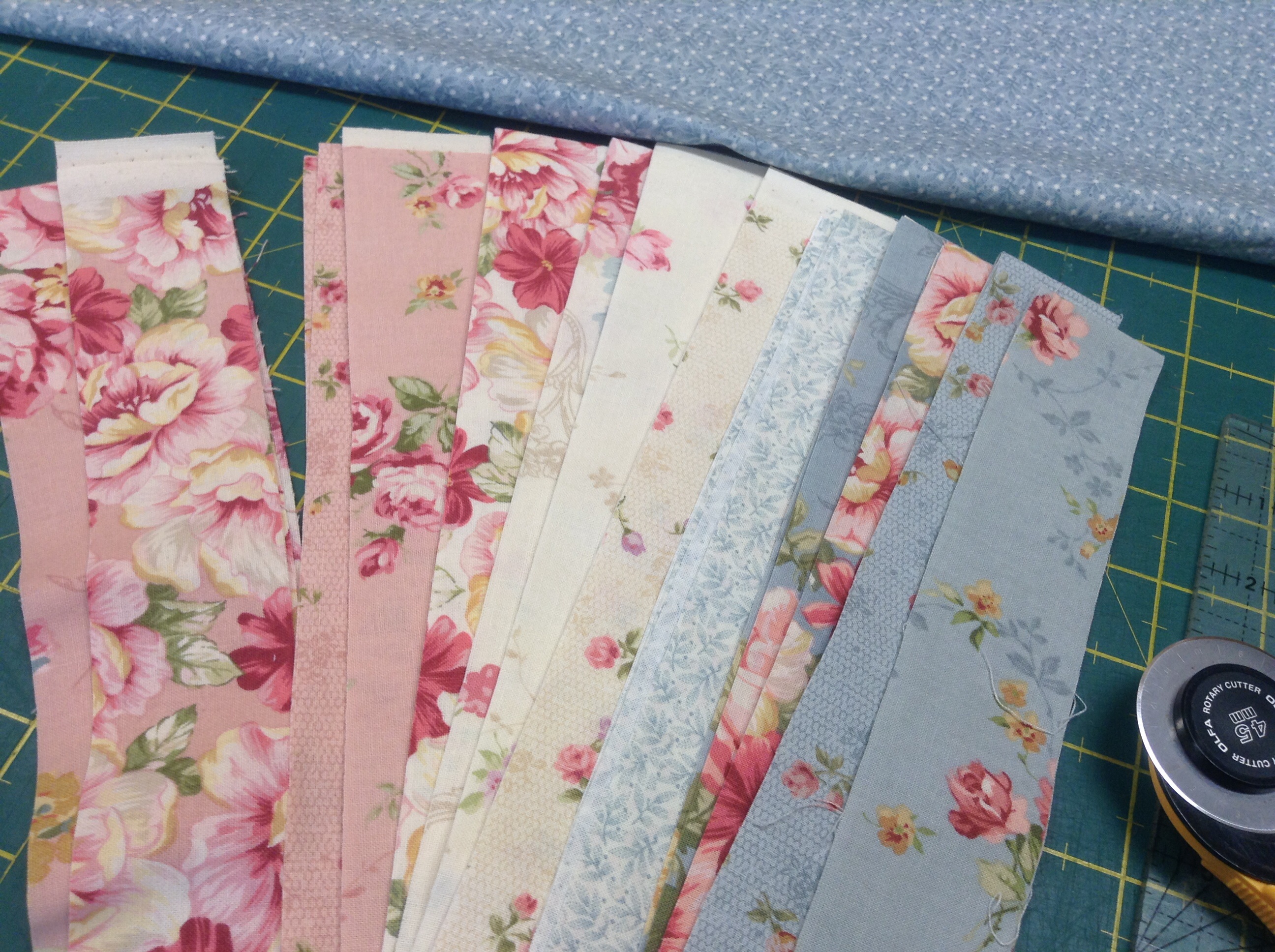 Mini friendship braid quilt