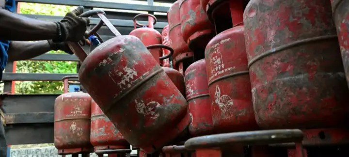 মধ্যপ্রাচ্যের উত্তেজনার কারণে বিশ্বজ্বালানি সরবরাহে ব্যাঘাত; ভারত দ্রুত পদক্ষেপ নিয়ে তেলের চুক্তি ও LPG আমদানিতে নতুন উদ্যোগ শুরু