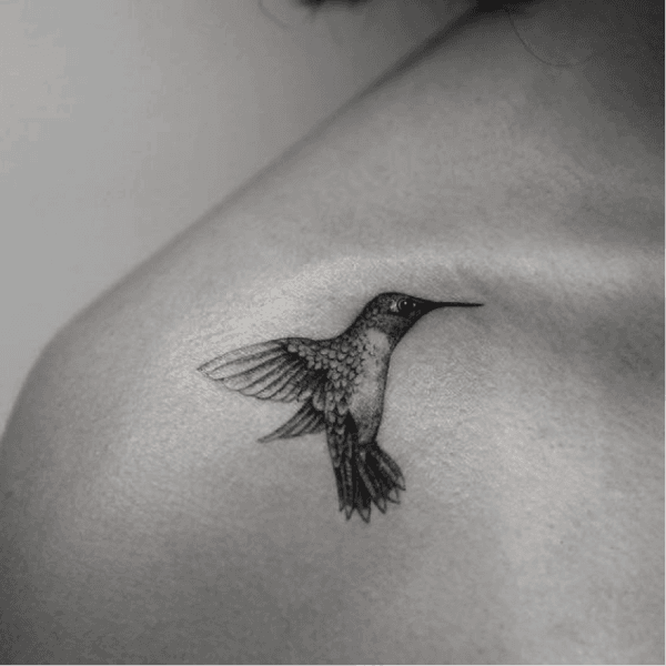 20 Stunning Hummingbird Tattoo Ideas