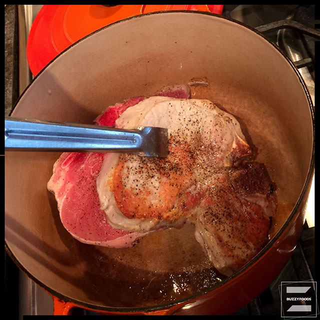 Pork Chops in Marinara Sauce buzzyfoods