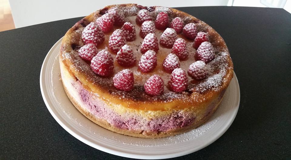 Berry Baked Cheesecake