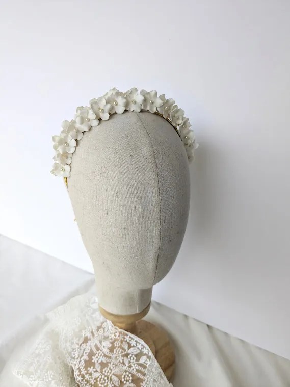 Mathilde 13 couronne de fleurs