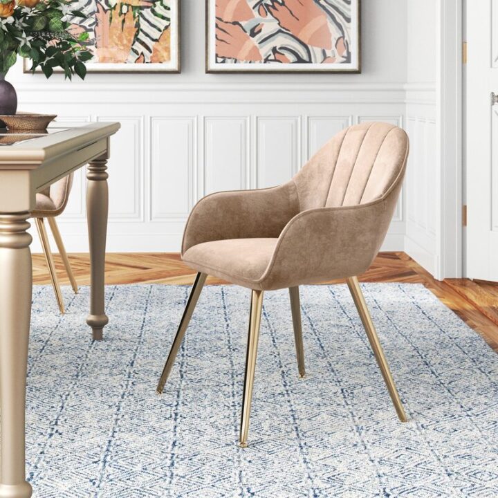 15 desk chairs without wheels that’ll make your desk space look 10x