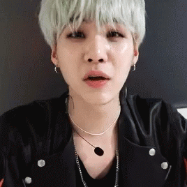 pix Gifs De Bts Cute bts suga gif bts suga kiss discover
