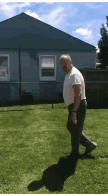 pic Jumping Over Fence Gif jumping fence gifs tenor