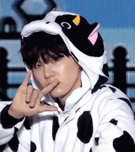 Jika bingun, berikut ini saya bagikan cara mendownload wallpaper suga bts. Suga Bts Gif Suga Bts Cute Discover Share Gifs
