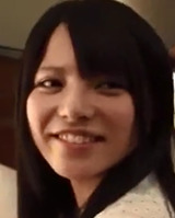 変態彼氏のチンポを喉元深くまで咥え喘ぎ悶える美女！