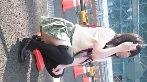 コミックマーケット コスプレ クールビューティーなレイヤーさんのミニスカパンチラ 3衣装セット 制服 スリット 水着 コミケ