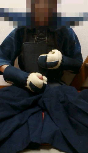 【再掲】剣道着と防具を着込んで手コキ