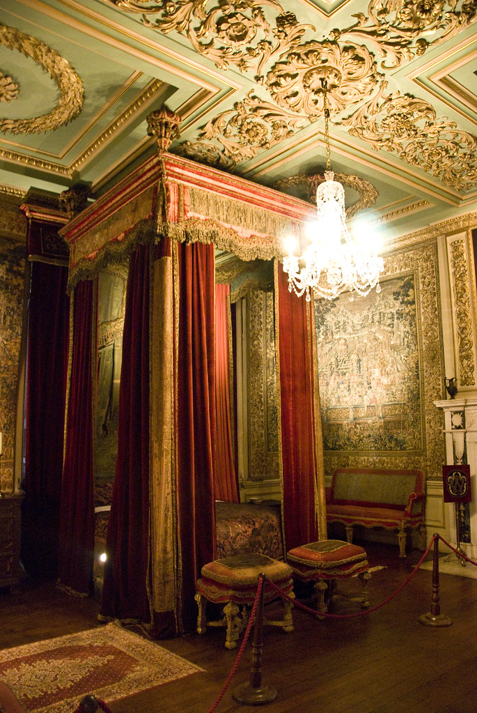 On october 1 (airbnb reservations go live at noon bst) anyone with a verified profile, positive reviews, and passion for downton abbey can vie for the . Warwick Castle Interior | This room was prepared for a
