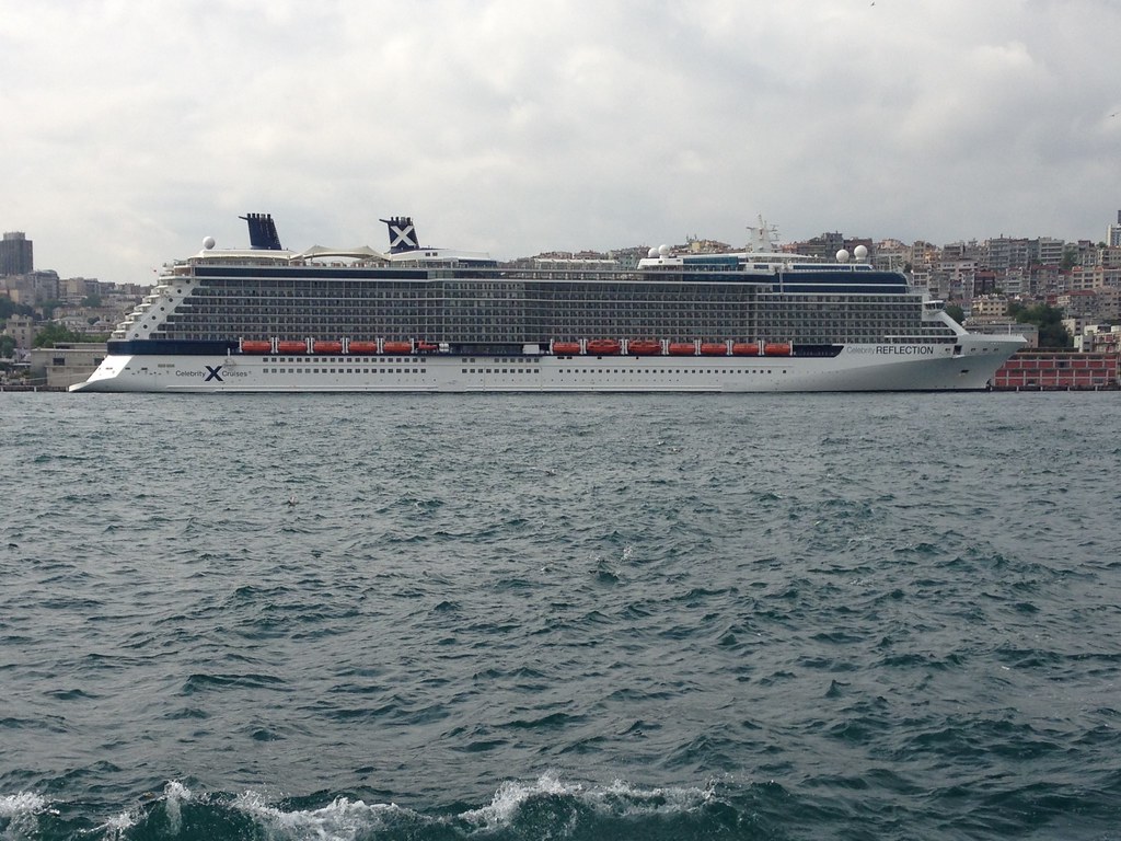 Istanbul Bosphorus Boat Tour View Of Celebrity Reflecti
