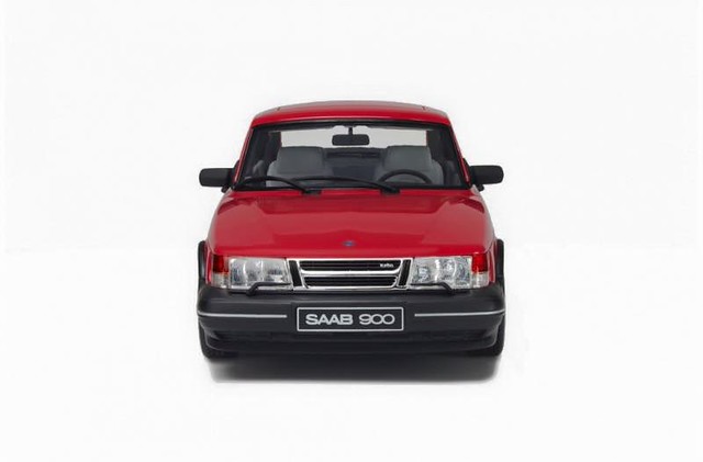 Saab 900 Turbo Scale Model 1:18