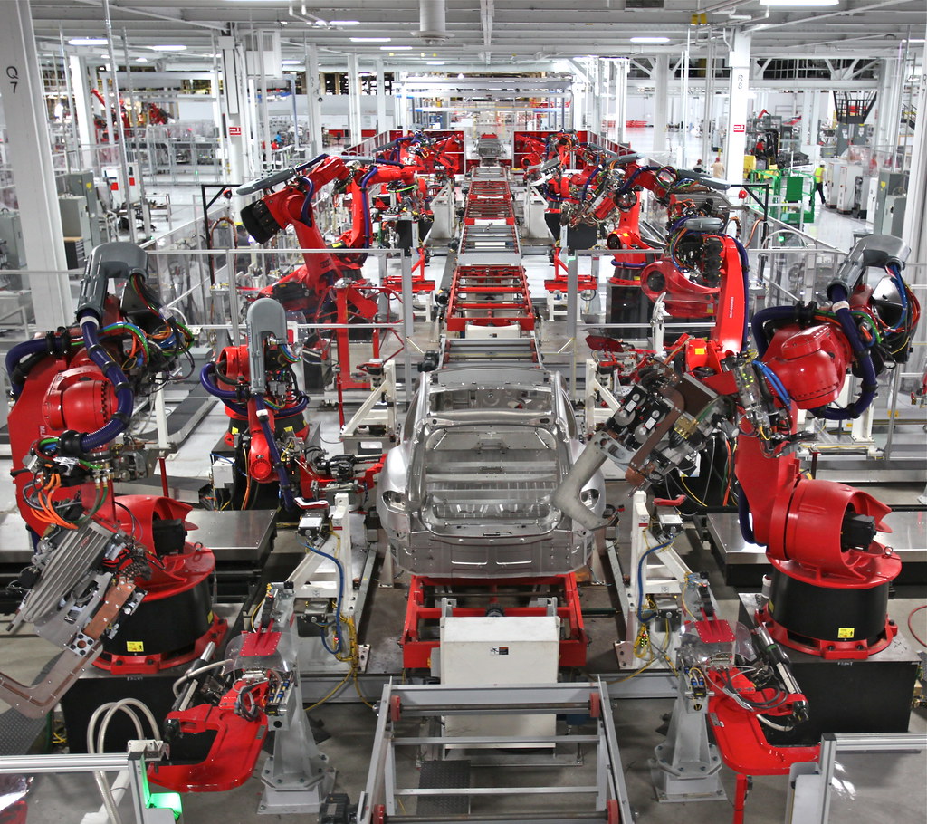 Tesla's chief executive officer and chairman is the billionaire en tesla cars are made by tesla motors, an american company based in palo alto, califor. Tesla Robot Dance | assembling the very first Model S ...