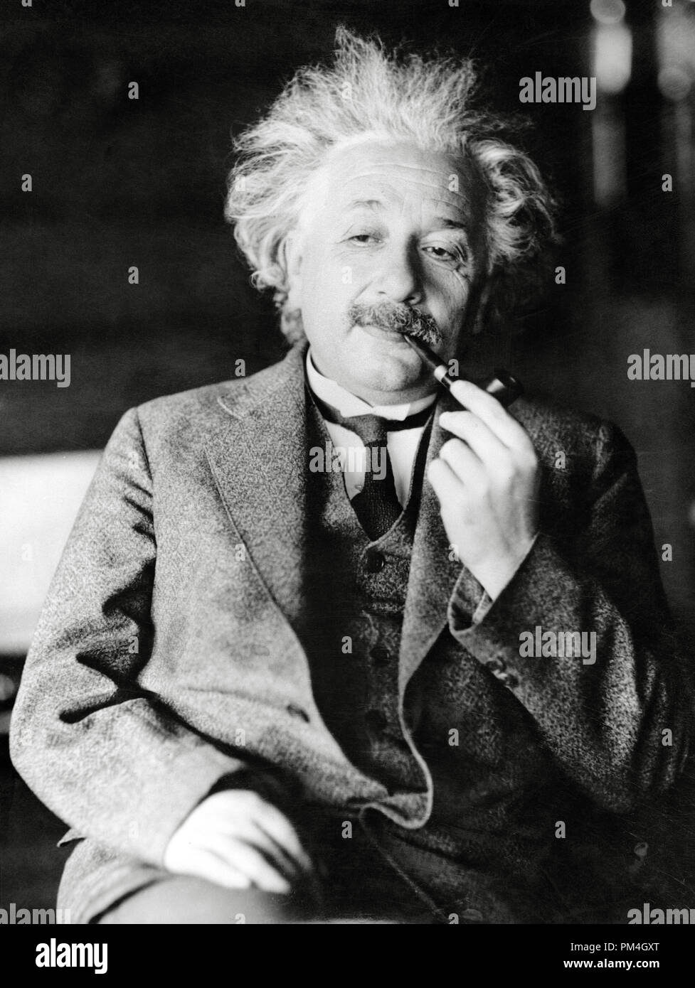 Albert einstein pipe hi-res stock photography and images