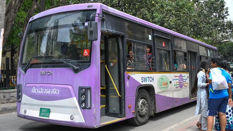 Monthly Cab Service In Lucknow By Cabsules - Perfect Dark Background - Desktop