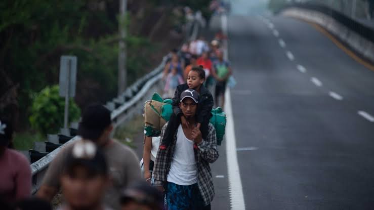 El gobierno de Trump cancela el estatus legal de más de 500,000 migrantes en EE.UU