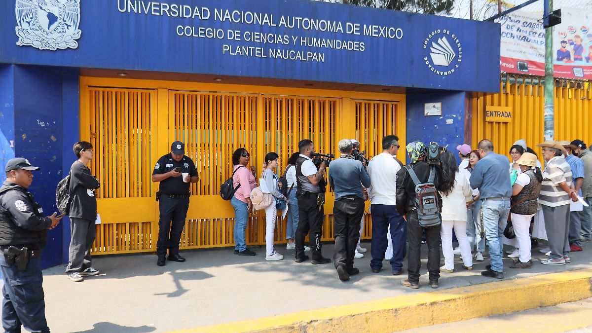 Alumno del CCH Naucalpan apuñala a maestro de Francés