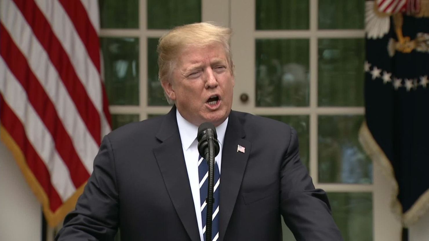 Trump ordena recorte de gastos superfluos en su administración