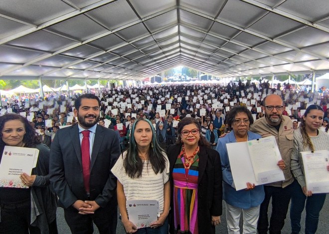 Entrega jefa de Gobierno Clara Brugada 6 mil créditos para Mejoramiento de Vivienda y mil escrituras.