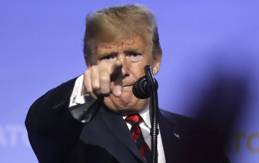 Donald Trump ordena investigar a abogados que defienden a migrantes