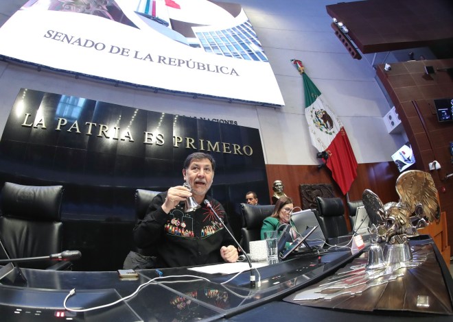 Recibió en el senado reformas a la Ley de Ascensos y Recompensas del Ejército y Fuerza Aérea Mexicanos