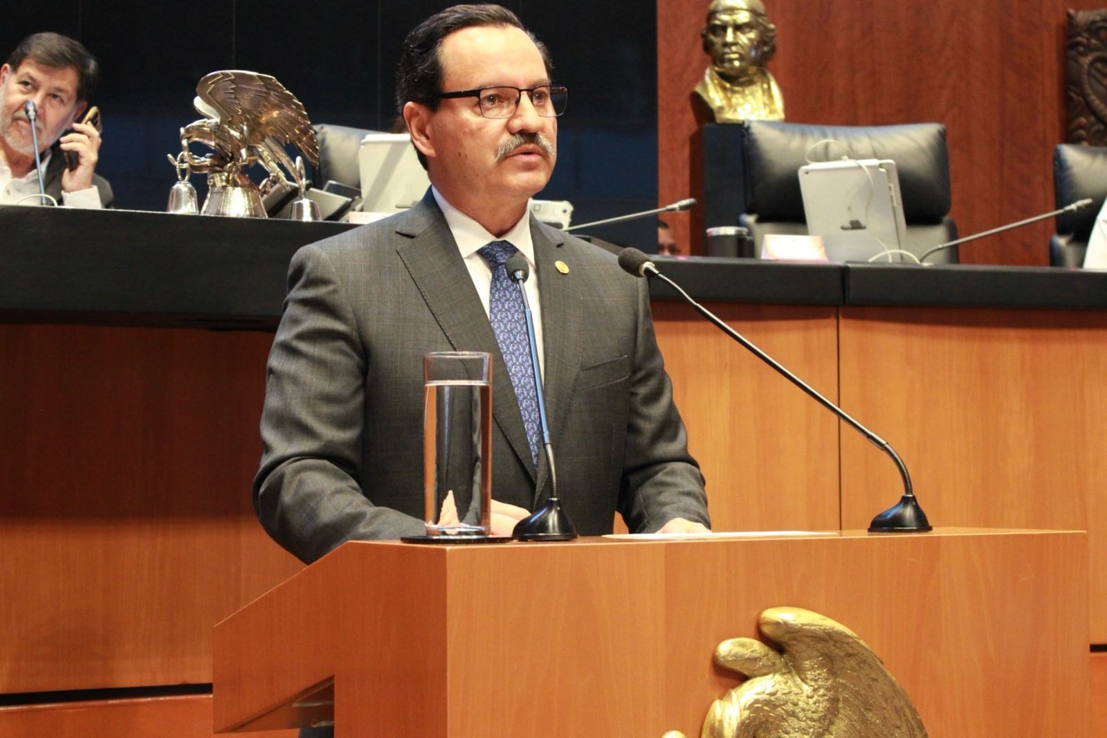 Reitera senador Ángel García compromiso del PRI con el magisterio