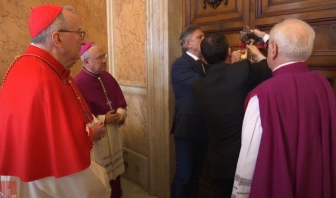 Sellan apartamentos del Papa Francisco en el Palacio Apostólico y Santa Marta