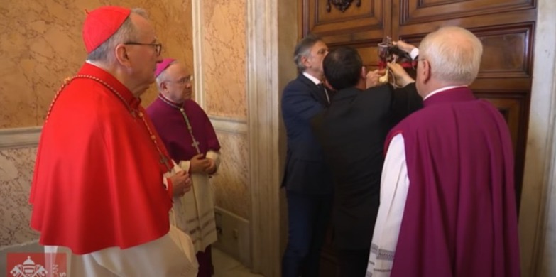 Sellan apartamentos del Papa Francisco en el Palacio Apostólico y Santa Marta