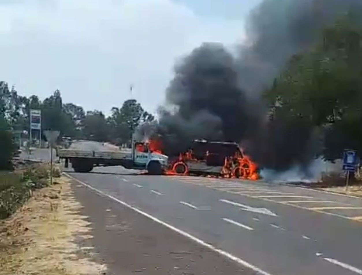 Michoacán vive nueva ola de violencia; cárteles desatan bloqueos y ataques armados