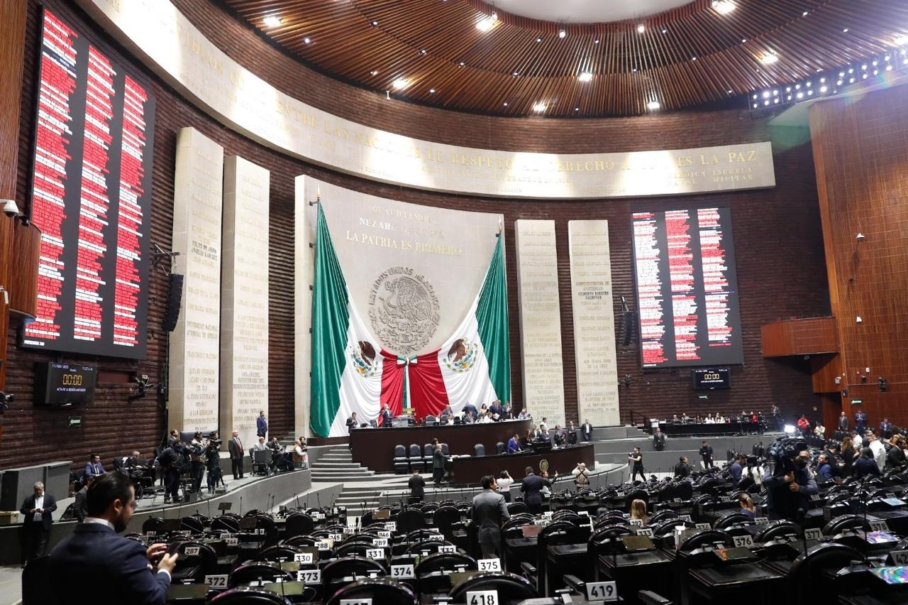 Reforman leyes de adquisiciones y arrendamientos en el sector público