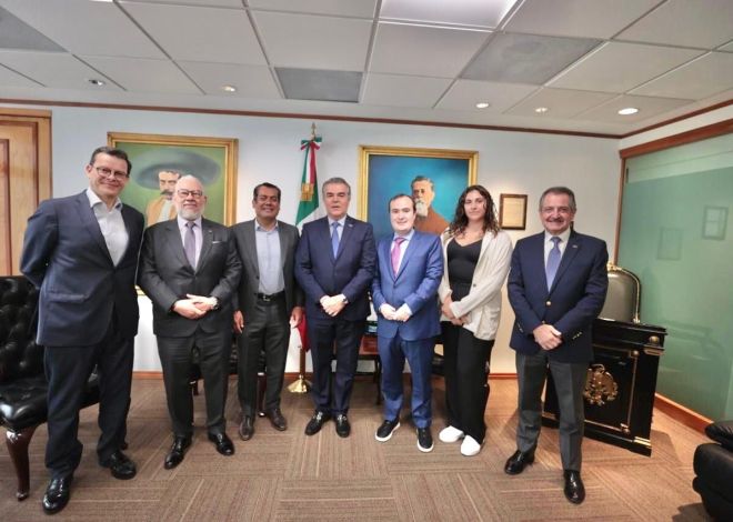 Se reúne Gutiérrez Luna con directivos de cámaras empresariales