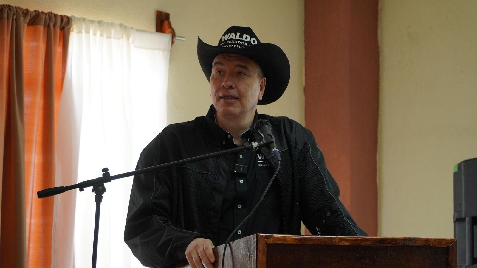 El senador Waldo Fernández buscará recuperar certificación de exportación ganadera para NL