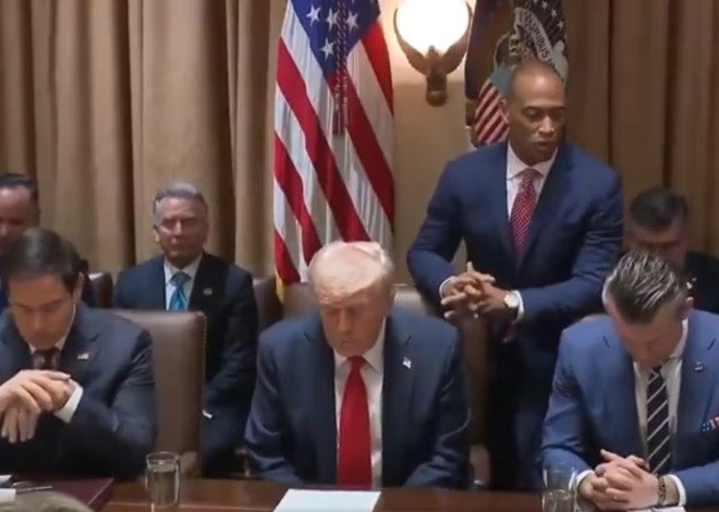 Recortará Trump la nómina y gastos de su gobierno, para bajar de tres un billón de dólares el déficit de EEUU.