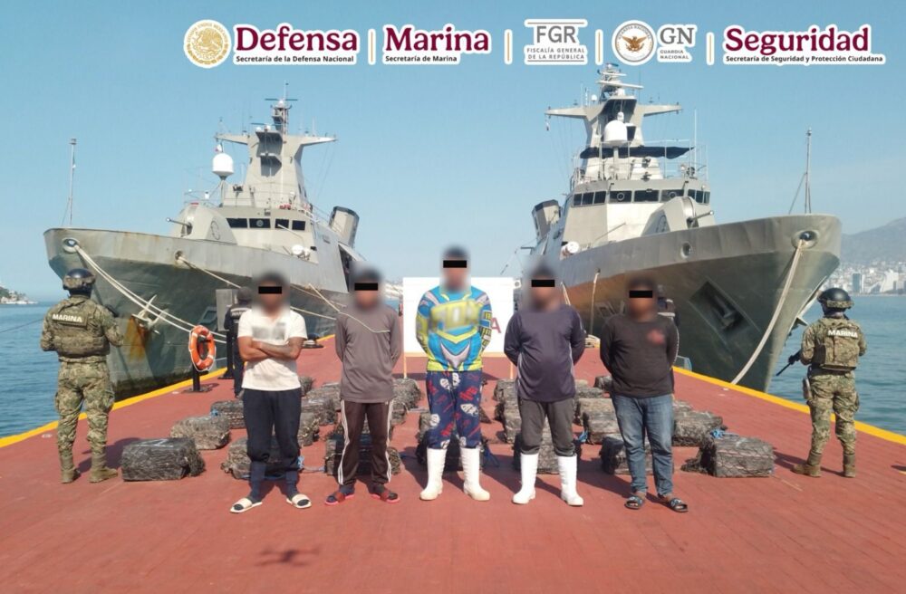 EN DOS OPERACIONES MARÍTIMAS SE ASEGURARON ALREDEDOR DE 4.2 TONELADAS DE PRESUNTA COCAÍNAEN AGUAS DE GUERRERO