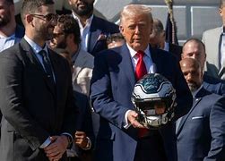 Jalen Hurts declina visita a la Casa Blanca tras victoria del Super Tazón