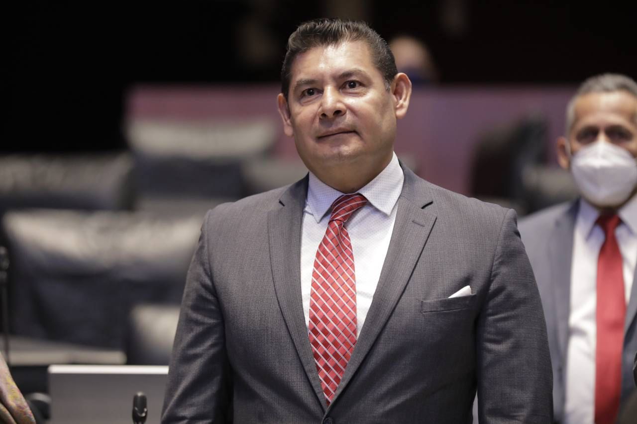 Alejandro Armenta, gobernador de Puebla, envuelto en polémica por ultimátum a Grupo Proyecta