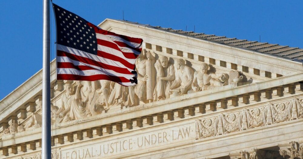 Suspenden deportaciones de venezolanos desde Texas por decisión de la Corte Suprema