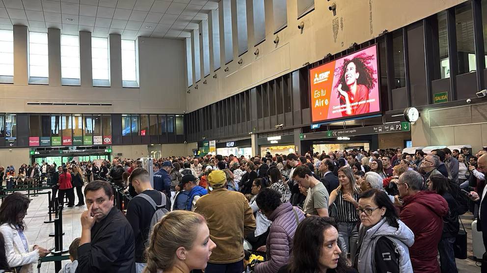 Robo de cable colapsa trenes en España: caos, retrasos y sospechas de sabotaje
