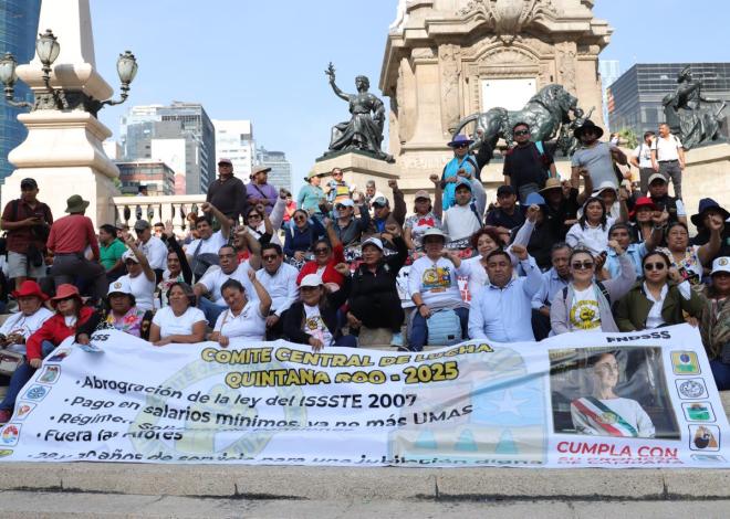 CNTE marcha en CDMX y levanta plantón masivo en el Zócalo; exigen cumplimiento de demandas al Gobierno