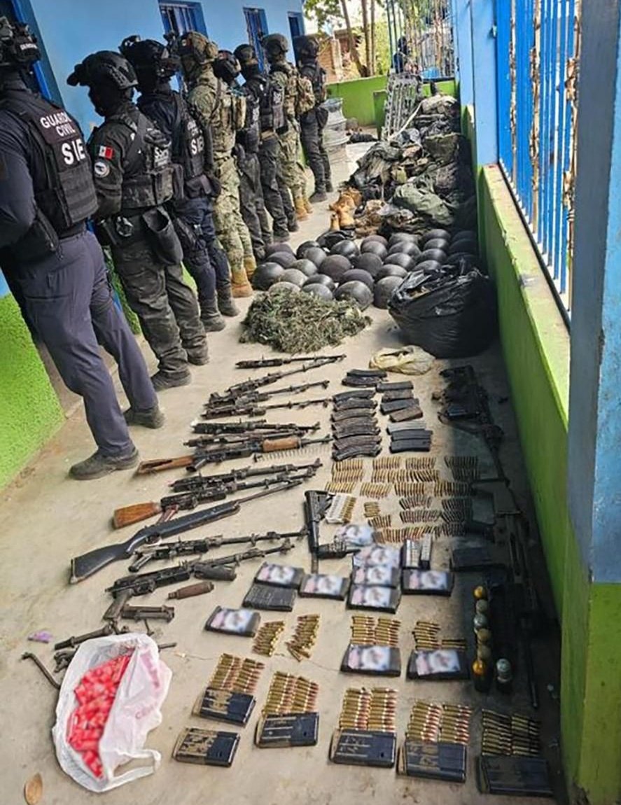 Golpe al CJNG en Michoacán: Detienen a 9 integrantes de célula armada con exmilitares colombianos