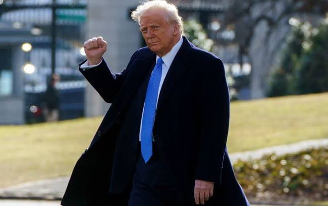Trump anuncia aranceles del 100% a películas producidas en el extranjero