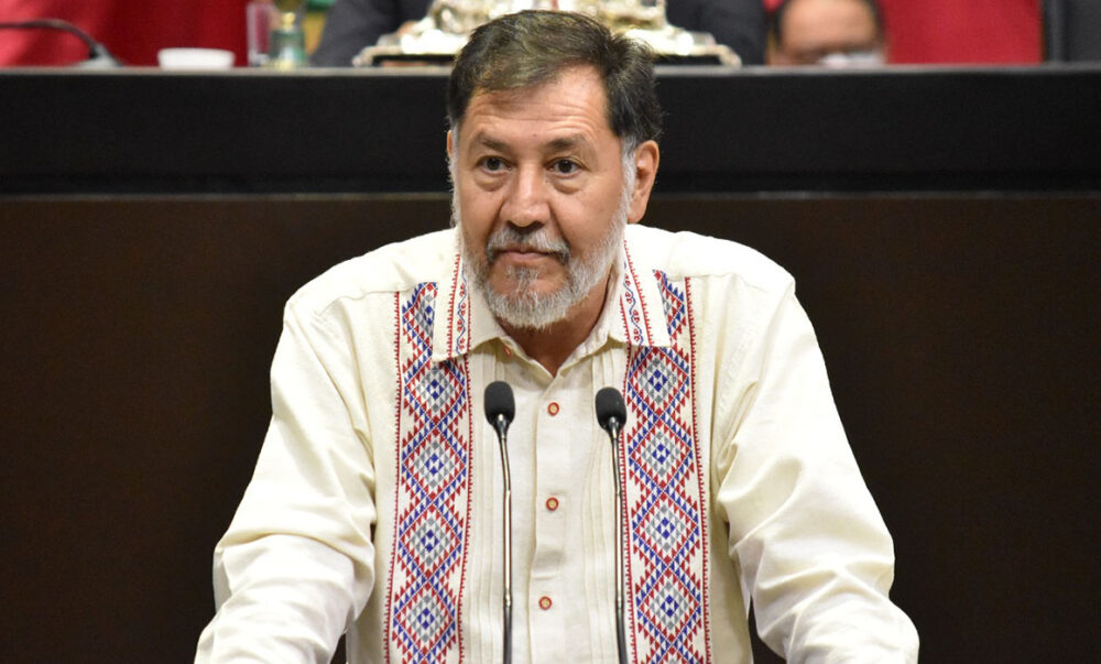 “Se vale llevar acordeones a las urnas” dice Fernández Noroña