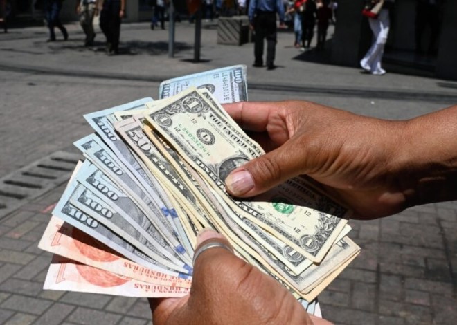 Aprueban representantes de EEUU aplicar un impuesto a remesas del 3.5% y no del 5%.