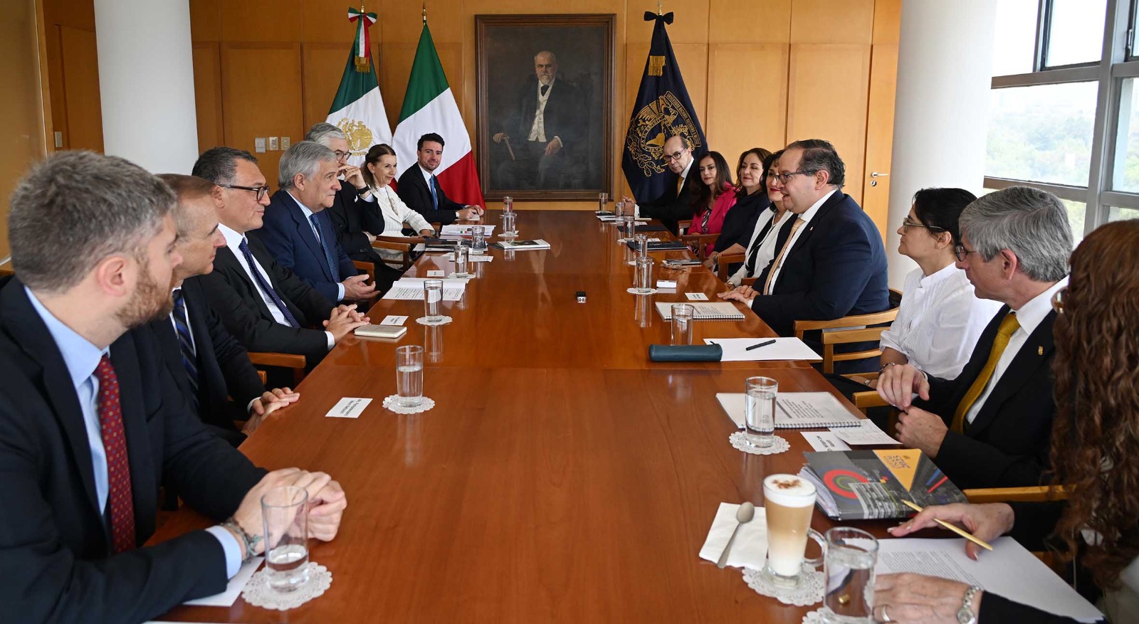 En México e Italia se busca formar universitarios que den viabilidad al planeta y a la sociedad: Leonardo Lomelí