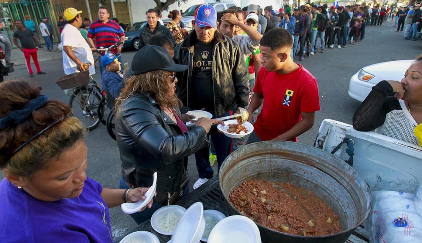 Los migrantes son el motor de una industria paralela al turismo: UNAM